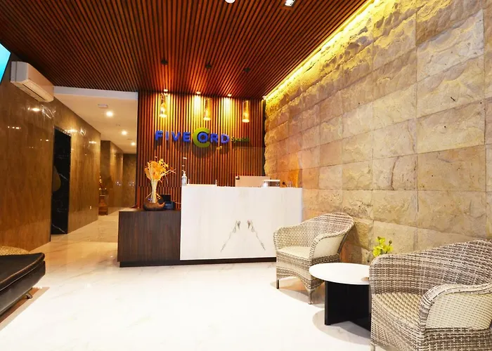 FIVECORD Syariah By CORDELAHotel di Solo